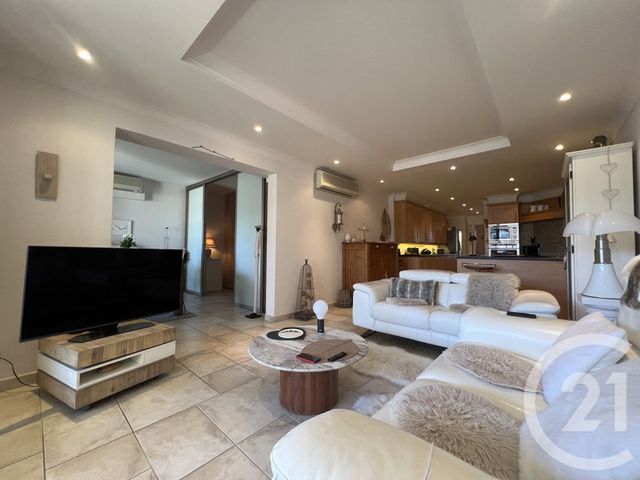 Appartement F3 à vendre - 3 pièces - 74 m2 - Marines De Cogolin - 83 - PROVENCE-ALPES-COTE-D-AZUR