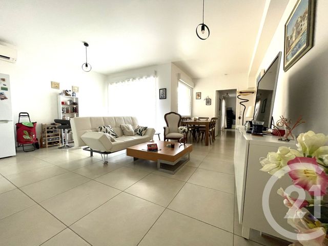 Appartement T3 à vendre - 3 pièces - 70,72 m2 - Cogolin - 83 - PROVENCE-ALPES-COTE-D-AZUR