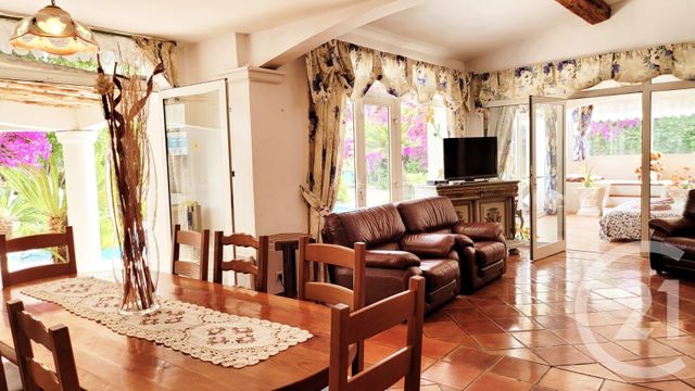 Maison à vendre - 4 pièces - 134 m2 - Ste Maxime - 83 - PROVENCE-ALPES-COTE-D-AZUR