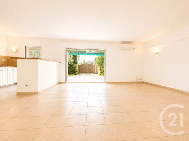 Appartement F3 &agrave; vendre - 3 pi&egrave;ces - 93,76 m2 - Cogolin - 83 - PROVENCE-ALPES-COTE-D-AZUR