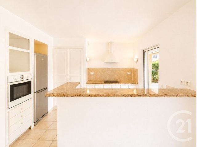 Appartement F3 &agrave; vendre - 3 pi&egrave;ces - 93,76 m2 - Cogolin - 83 - PROVENCE-ALPES-COTE-D-AZUR