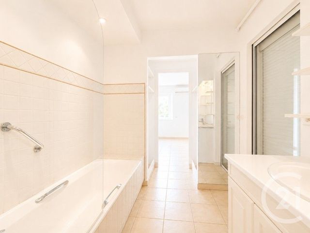 Appartement F3 &agrave; vendre - 3 pi&egrave;ces - 93,76 m2 - Cogolin - 83 - PROVENCE-ALPES-COTE-D-AZUR