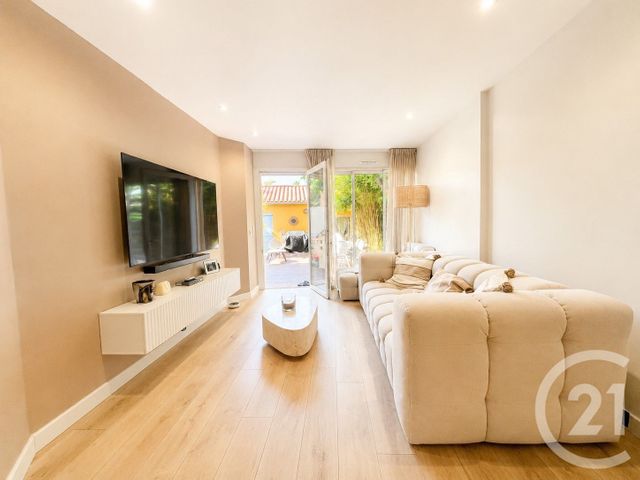 Appartement F4 &agrave; vendre - 4 pi&egrave;ces - 77 m2 - Cogolin - 83 - PROVENCE-ALPES-COTE-D-AZUR