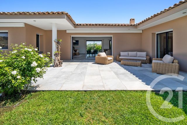 Maison à vendre - 5 pièces - 184,20 m2 - Cogolin - 83 - PROVENCE-ALPES-COTE-D-AZUR