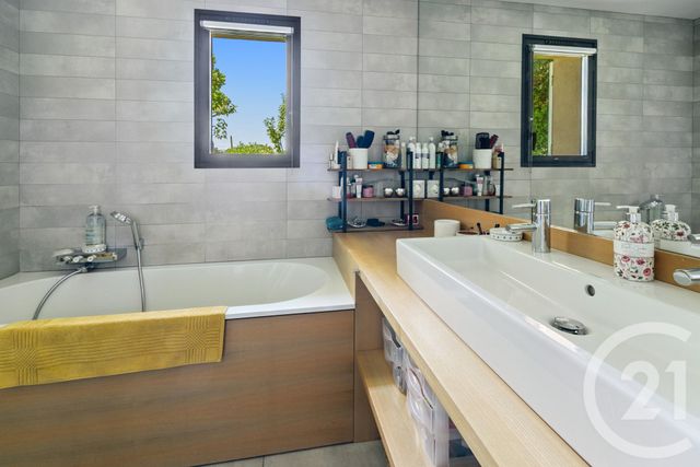 Maison à vendre - 5 pièces - 184,20 m2 - Cogolin - 83 - PROVENCE-ALPES-COTE-D-AZUR