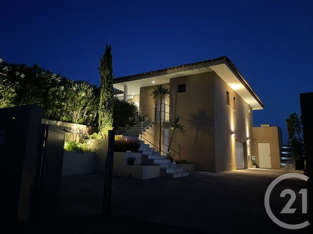 Maison à vendre - 5 pièces - 184,20 m2 - Cogolin - 83 - PROVENCE-ALPES-COTE-D-AZUR