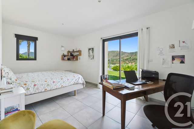 Maison à vendre - 5 pièces - 184,20 m2 - Cogolin - 83 - PROVENCE-ALPES-COTE-D-AZUR