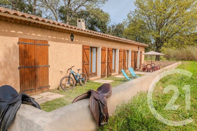 Maison à vendre - 10 pièces - 300 m2 - Cogolin - 83 - PROVENCE-ALPES-COTE-D-AZUR
