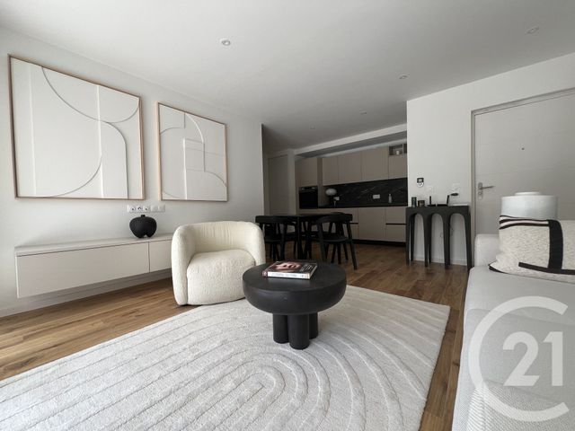Appartement T3 à vendre - 3 pièces - 62,39 m2 - Cogolin - 83 - PROVENCE-ALPES-COTE-D-AZUR