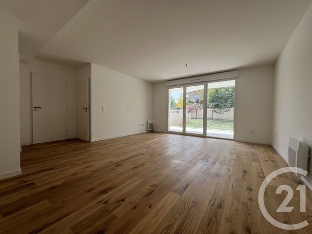 Appartement T3 à vendre - 3 pièces - 62,44 m2 - Cogolin - 83 - PROVENCE-ALPES-COTE-D-AZUR