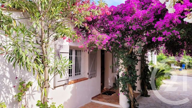 Maison à vendre - 8 pièces - 237 m2 - Ste Maxime - 83 - PROVENCE-ALPES-COTE-D-AZUR