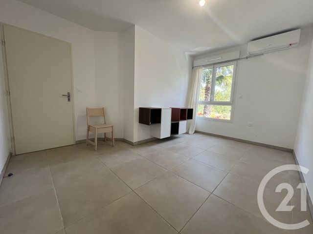 Appartement F4 &agrave; vendre - 4 pi&egrave;ces - 84,38 m2 - Cogolin - 83 - PROVENCE-ALPES-COTE-D-AZUR