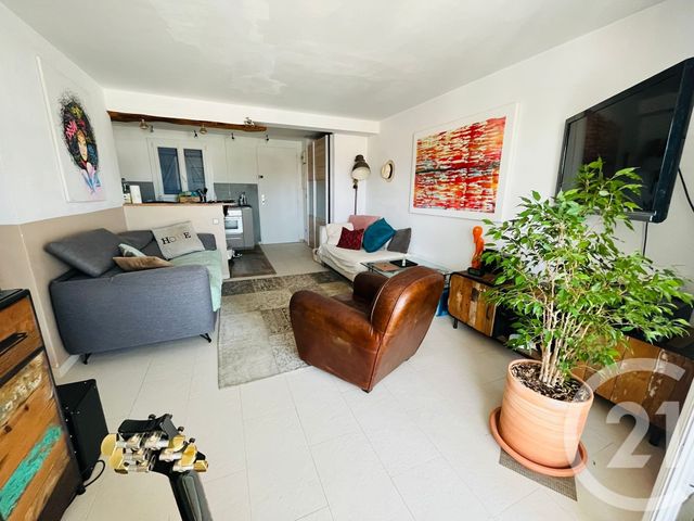Appartement T2 à vendre - 2 pièces - 41,86 m2 - Cogolin - 83 - PROVENCE-ALPES-COTE-D-AZUR