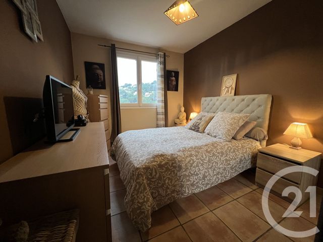 Appartement F4 &agrave; vendre - 4 pi&egrave;ces - 82 m2 - Grimaud - 83 - PROVENCE-ALPES-COTE-D-AZUR