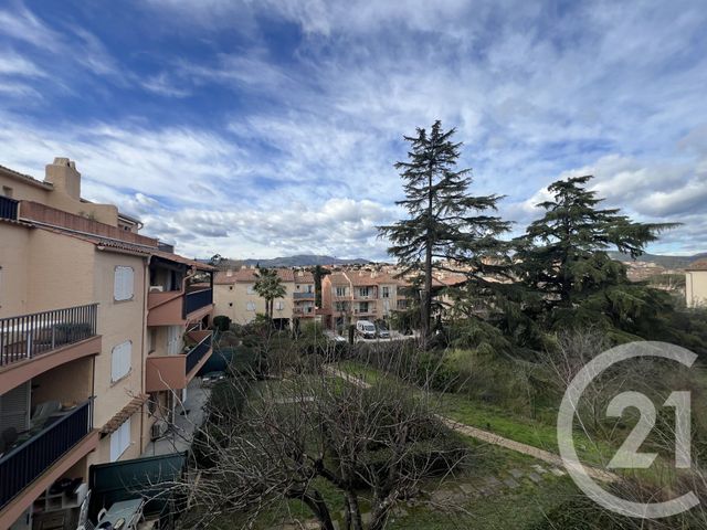 Appartement F2 &agrave; vendre - 2 pi&egrave;ces - 50,85 m2 - Cogolin - 83 - PROVENCE-ALPES-COTE-D-AZUR
