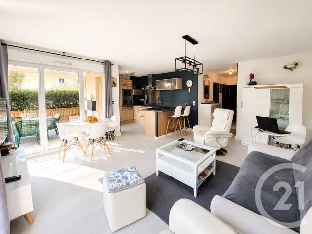 Appartement T3 &agrave; vendre - 3 pi&egrave;ces - 64,20 m2 - La Croix Valmer - 83 - PROVENCE-ALPES-COTE-D-AZUR