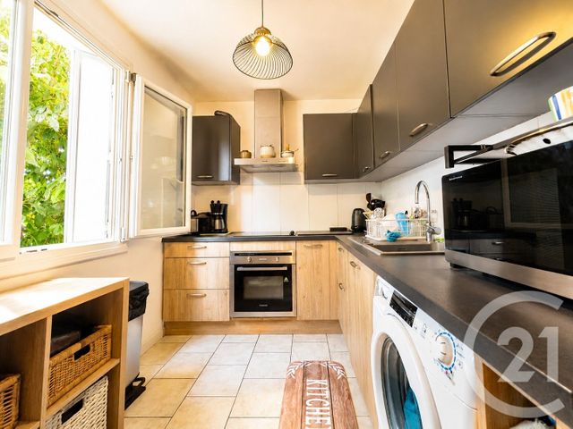 Appartement F4 &agrave; vendre - 4 pi&egrave;ces - 82 m2 - Cogolin - 83 - PROVENCE-ALPES-COTE-D-AZUR