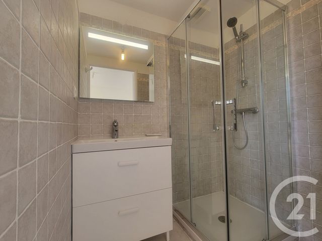Appartement T3 &agrave; vendre - 3 pi&egrave;ces - 73,08 m2 - Grimaud - 83 - PROVENCE-ALPES-COTE-D-AZUR