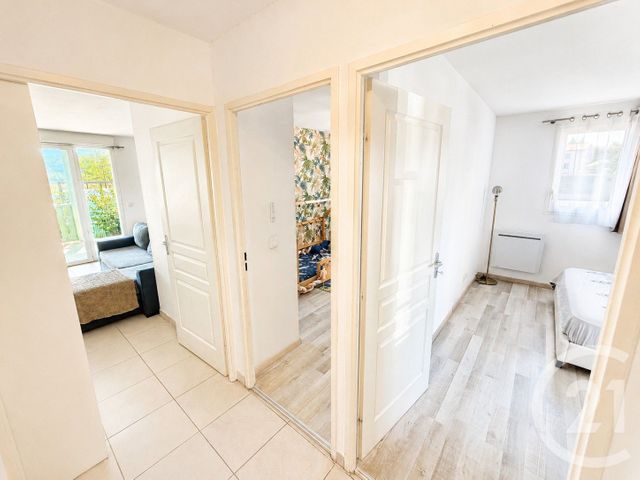 Appartement T3 &agrave; vendre - 3 pi&egrave;ces - 60 m2 - Cogolin - 83 - PROVENCE-ALPES-COTE-D-AZUR