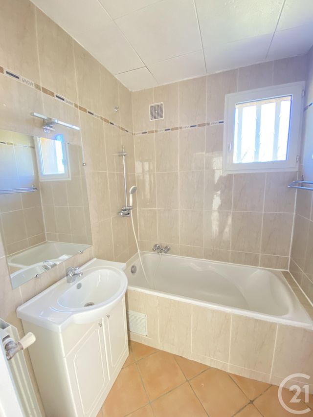 Appartement F3 à vendre - 3 pièces - 58,78 m2 - COGOLIN - 83 - PROVENCE-ALPES-COTE-D-AZUR Appartement F3 à vendre - 3 pièces - 58,78 m2 - COGOLIN - 83 - PROVENCE-ALPES-COTE-D-AZUR