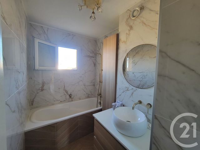 Appartement T4 &agrave; vendre - 4 pi&egrave;ces - 97,81 m2 - Cogolin - 83 - PROVENCE-ALPES-COTE-D-AZUR