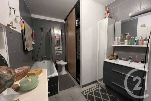 Appartement F3 &agrave; vendre - 3 pi&egrave;ces - 68 m2 - Cogolin - 83 - PROVENCE-ALPES-COTE-D-AZUR