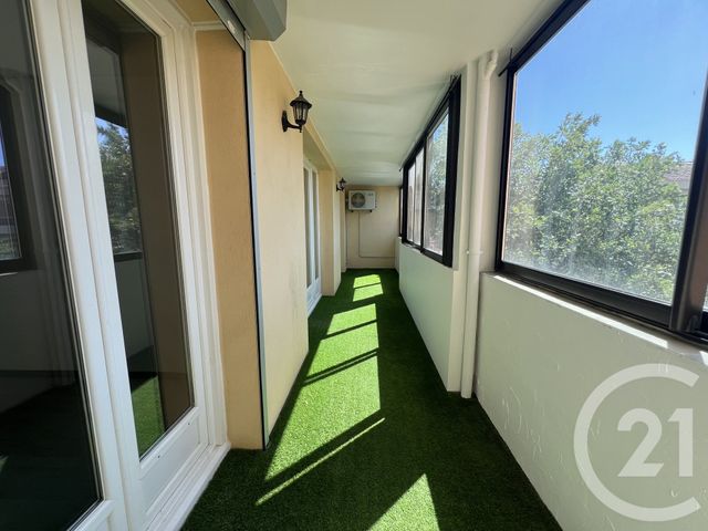Appartement F4 &agrave; vendre - 4 pi&egrave;ces - 72,35 m2 - Cogolin - 83 - PROVENCE-ALPES-COTE-D-AZUR