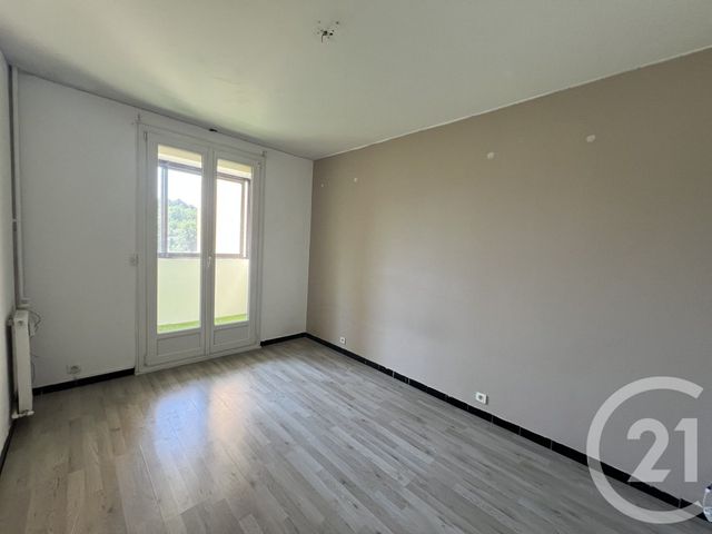 Appartement F4 &agrave; vendre - 4 pi&egrave;ces - 72,35 m2 - Cogolin - 83 - PROVENCE-ALPES-COTE-D-AZUR