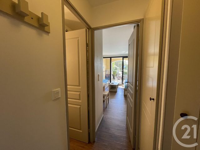 Appartement T2 à vendre - 2 pièces - 22,43 m2 - Grimaud - 83 - PROVENCE-ALPES-COTE-D-AZUR