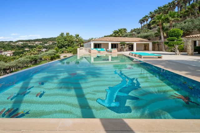Maison &agrave; vendre - 15 pi&egrave;ces - 580 m2 - Grimaud - 83 - PROVENCE-ALPES-COTE-D-AZUR