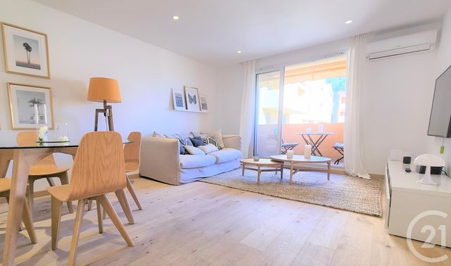 Appartement F3 à vendre - 3 pièces - 65,84 m2 - ST TROPEZ - 83 - PROVENCE-ALPES-COTE-D-AZUR Appartement F3 à vendre - 3 pièces - 65,84 m2 - ST TROPEZ - 83 - PROVENCE-ALPES-COTE-D-AZUR