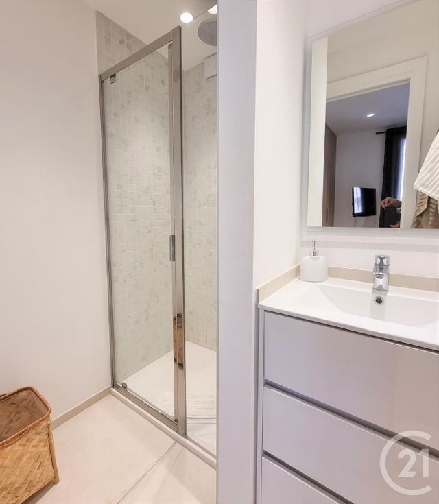 Appartement F3 à vendre - 3 pièces - 65,84 m2 - ST TROPEZ - 83 - PROVENCE-ALPES-COTE-D-AZUR Appartement F3 à vendre - 3 pièces - 65,84 m2 - ST TROPEZ - 83 - PROVENCE-ALPES-COTE-D-AZUR