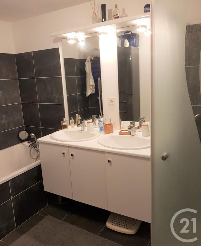Appartement Duplex à vendre - 4 pièces - 105 m2 - ST TROPEZ - 83 - PROVENCE-ALPES-COTE-D-AZUR Appartement Duplex à vendre - 4 pièces - 105 m2 - ST TROPEZ - 83 - PROVENCE-ALPES-COTE-D-AZUR