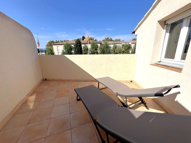 Maison à vendre - 5 pièces - 168 m2 - Grimaud - 83 - PROVENCE-ALPES-COTE-D-AZUR