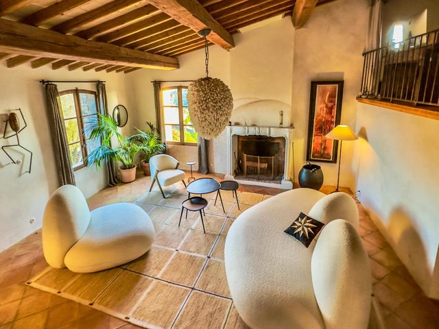 Maison à vendre - 6 pièces - 195 m2 - Gassin - 83 - PROVENCE-ALPES-COTE-D-AZUR