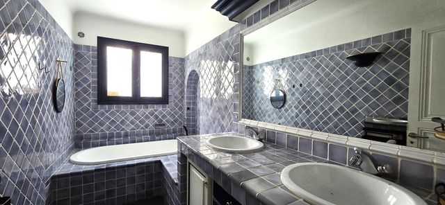 Maison à vendre - 6 pièces - 165 m2 - Gassin - 83 - PROVENCE-ALPES-COTE-D-AZUR