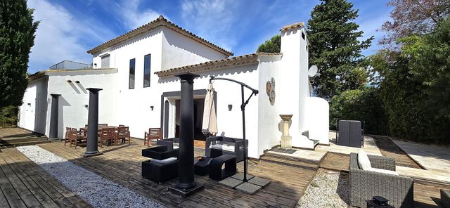 Maison à vendre - 6 pièces - 165 m2 - Gassin - 83 - PROVENCE-ALPES-COTE-D-AZUR