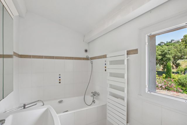 Maison à vendre - 5 pièces - 157 m2 - Gassin - 83 - PROVENCE-ALPES-COTE-D-AZUR