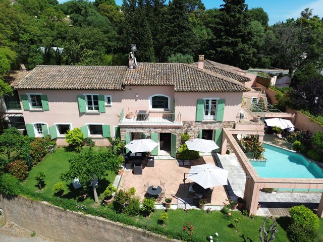 Maison à vendre - 9 pièces - 350 m2 - Grimaud - 83 - PROVENCE-ALPES-COTE-D-AZUR