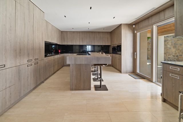 Maison à vendre - 15 pièces - 580 m2 - Grimaud - 83 - PROVENCE-ALPES-COTE-D-AZUR