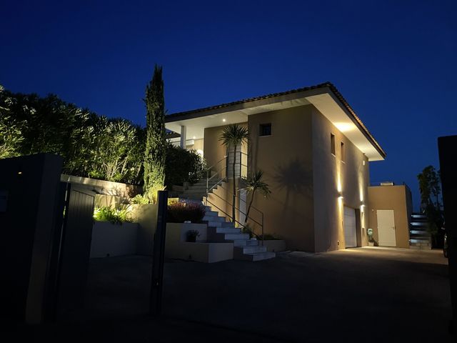 Maison à vendre - 5 pièces - 185 m2 - Cogolin - 83 - PROVENCE-ALPES-COTE-D-AZUR